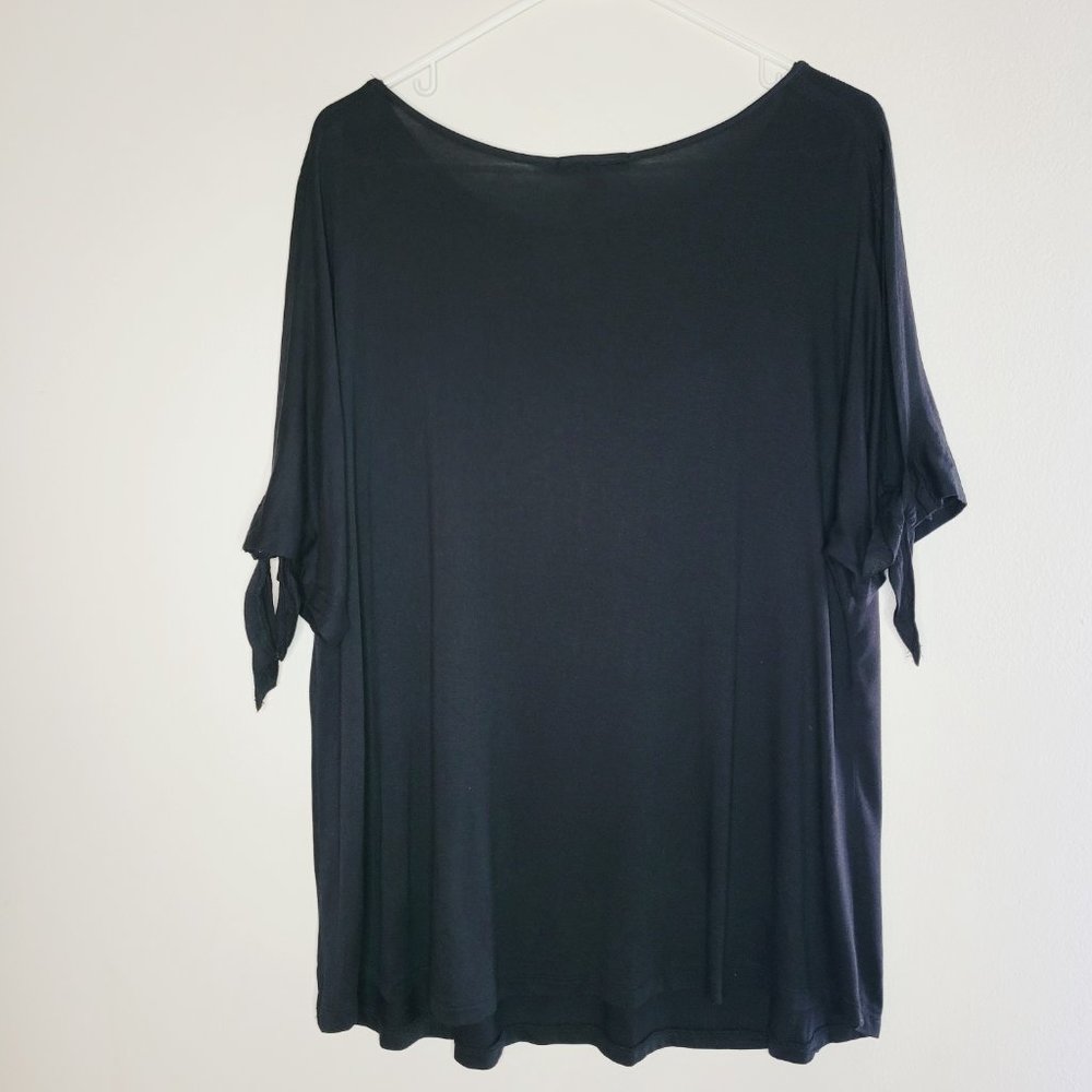Ambiance Top 1X Women's Tie Short Sleeve Black Scoop Neck Casual Cute Flowy - Picture 2 of 7